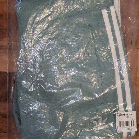 Adidas Athletic Pants BRAND NEW IN PACKAGE Adult Size Medium VAPOUR STEELE - Picture 4 of 4